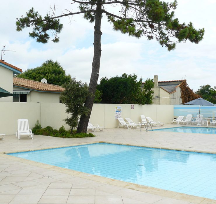 3-star Campsite with Pool in Oléron