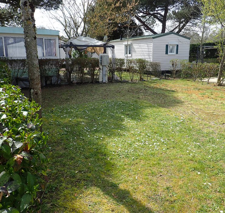 Camping Oleron, parcelle pour mobil home à louer