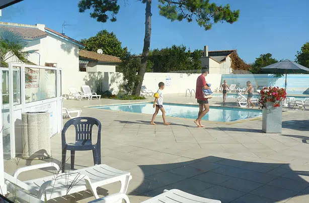 piscine transats tamaris